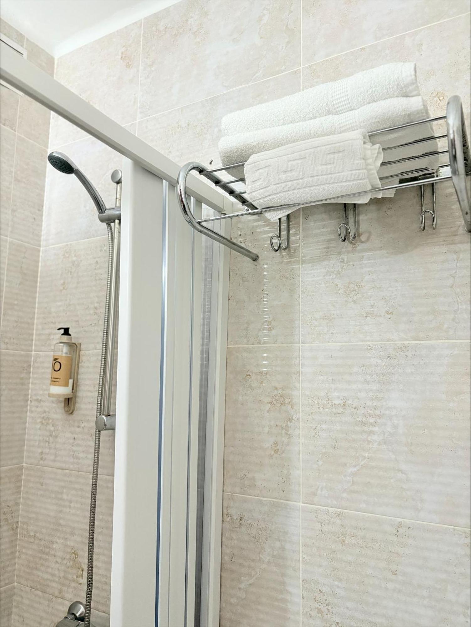 Hostal La Rosa Caces Dış mekan fotoğraf