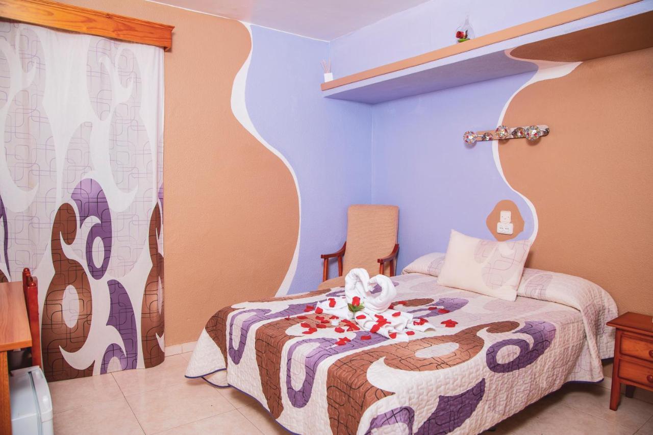 Hostal La Rosa Caces Dış mekan fotoğraf